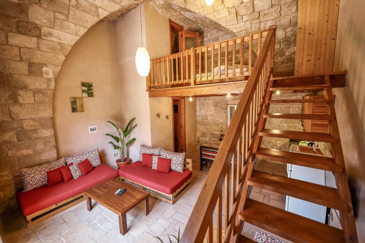 Old Town Guesthouses Μπατρούν Εξωτερικό φωτογραφία