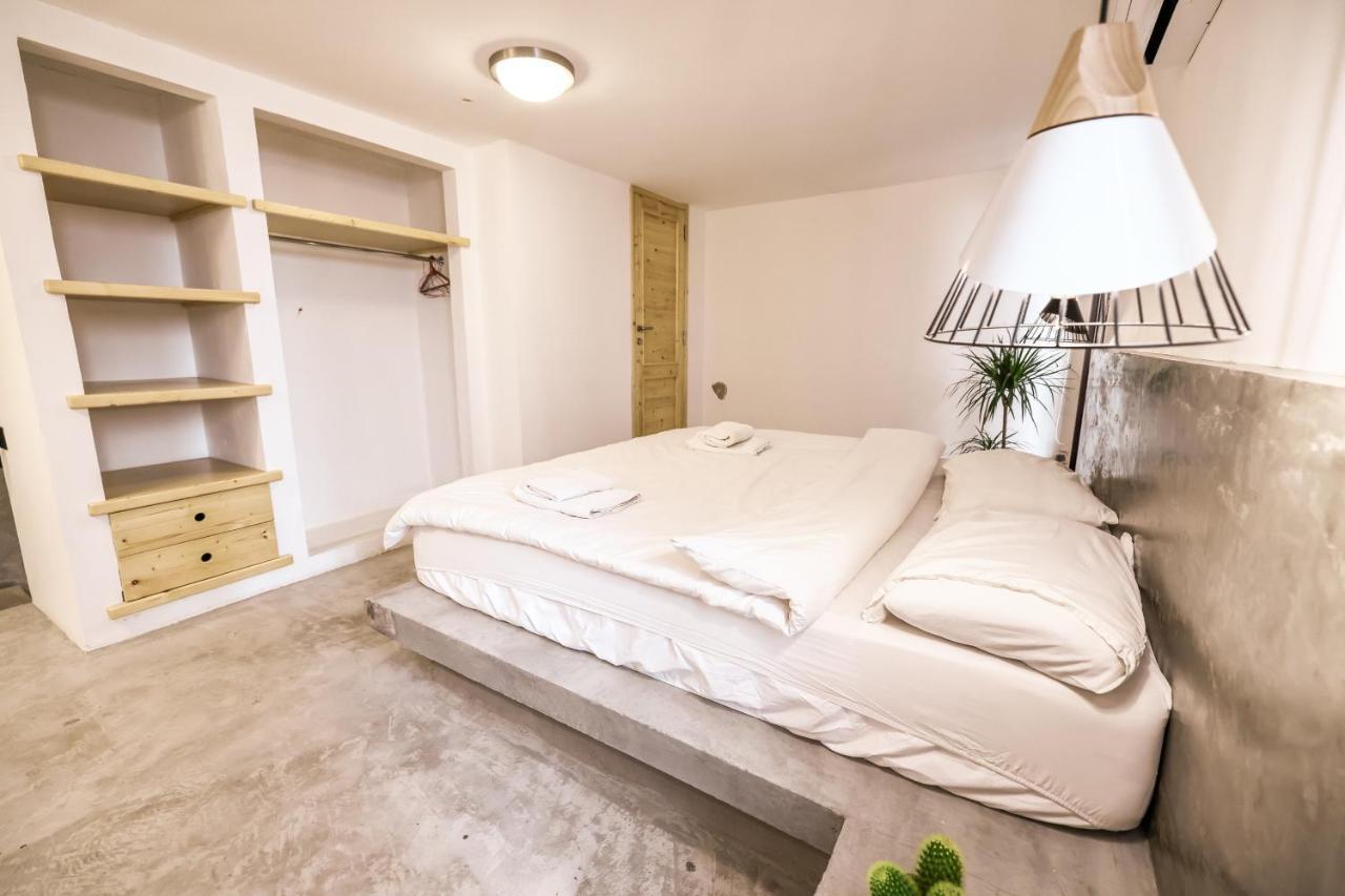 Old Town Guesthouses Μπατρούν Εξωτερικό φωτογραφία