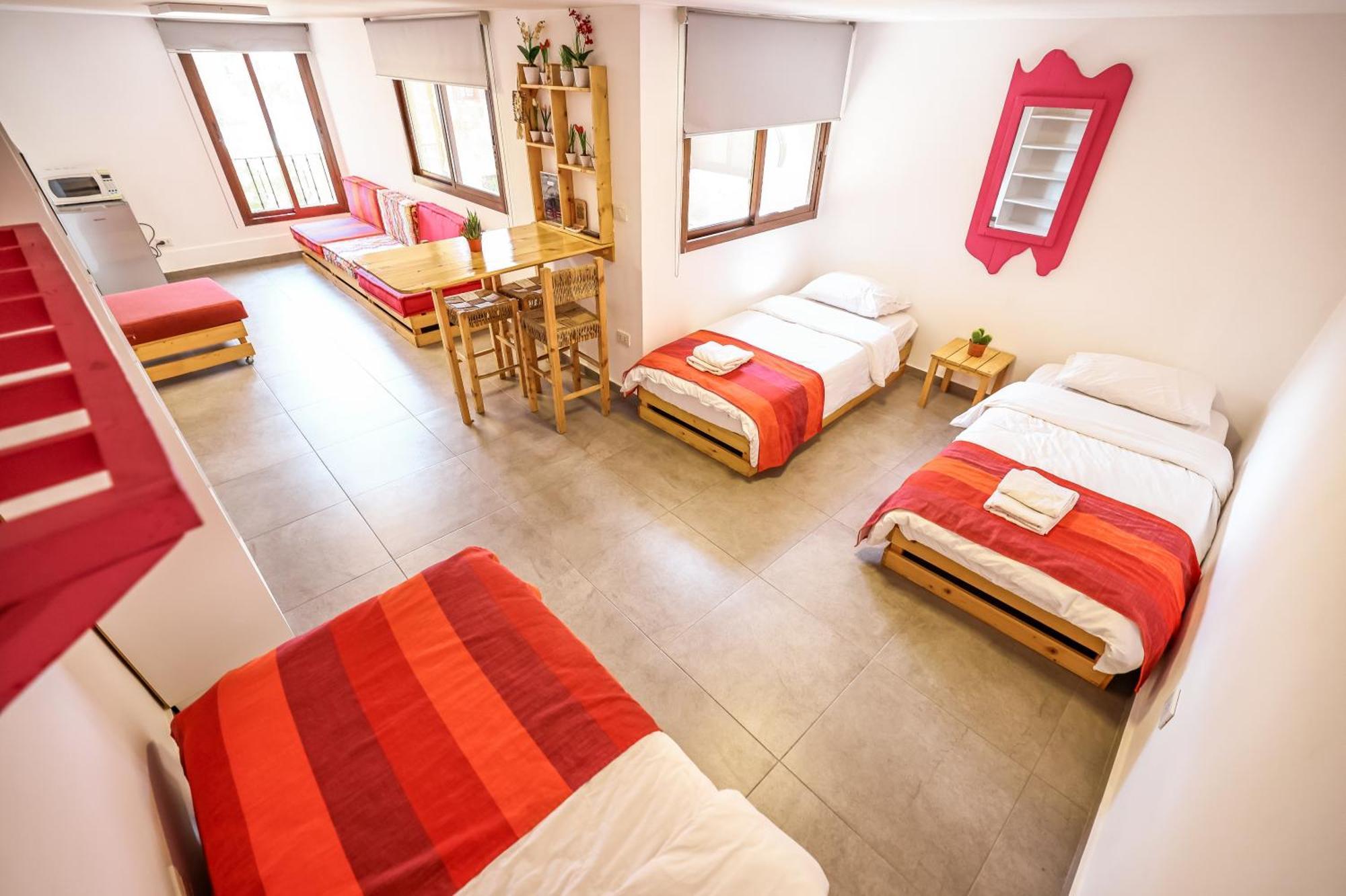 Old Town Guesthouses Μπατρούν Εξωτερικό φωτογραφία