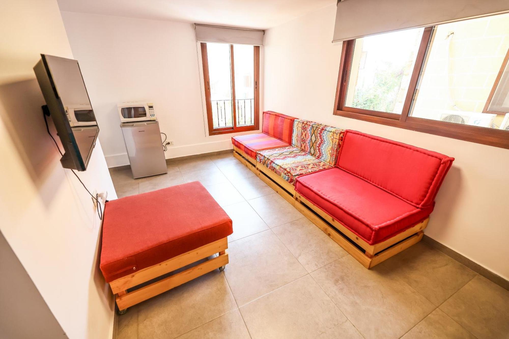 Old Town Guesthouses Μπατρούν Εξωτερικό φωτογραφία