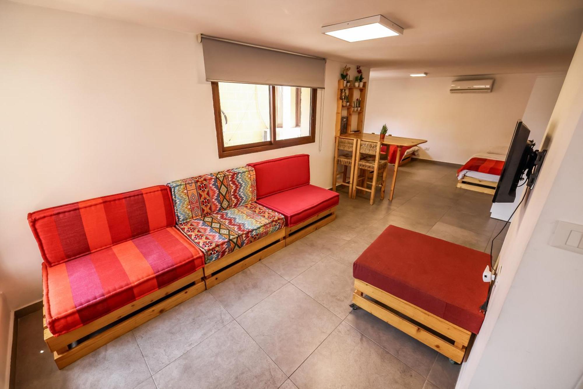 Old Town Guesthouses Μπατρούν Εξωτερικό φωτογραφία