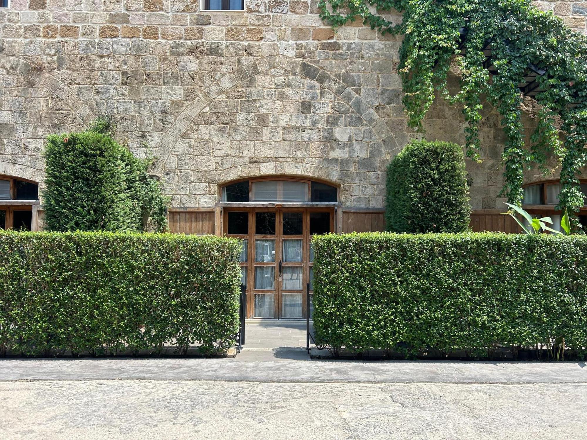 Old Town Guesthouses Μπατρούν Εξωτερικό φωτογραφία