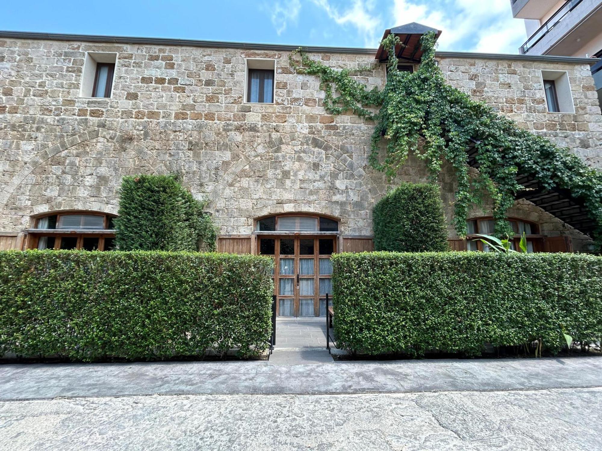 Old Town Guesthouses Μπατρούν Εξωτερικό φωτογραφία