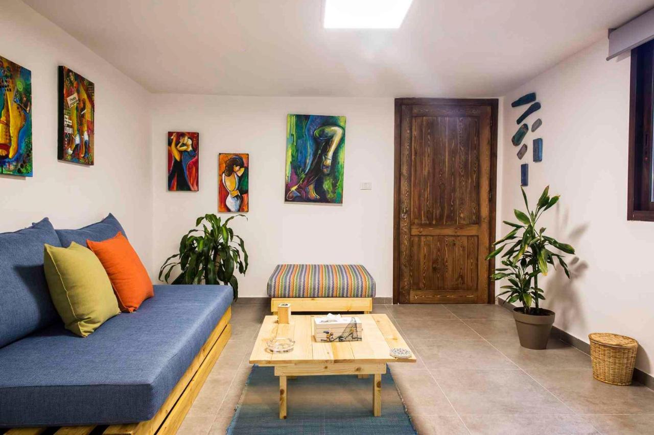 Old Town Guesthouses Μπατρούν Εξωτερικό φωτογραφία